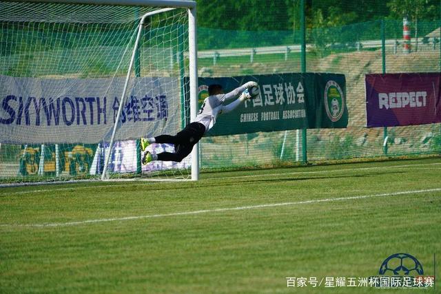 巴萨官方：费兰-托雷斯参加部分合练